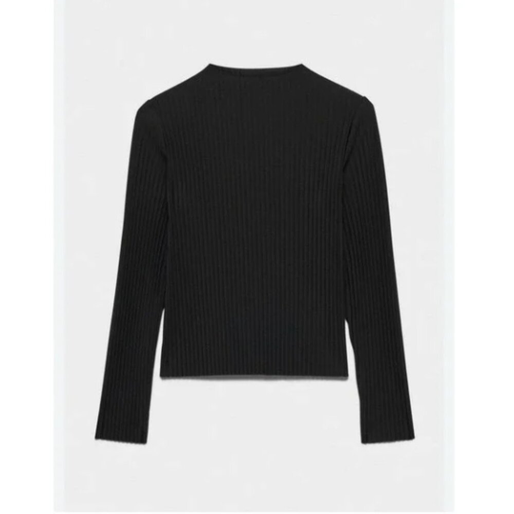 Aritzia Babaton Advocate Blouse Size M